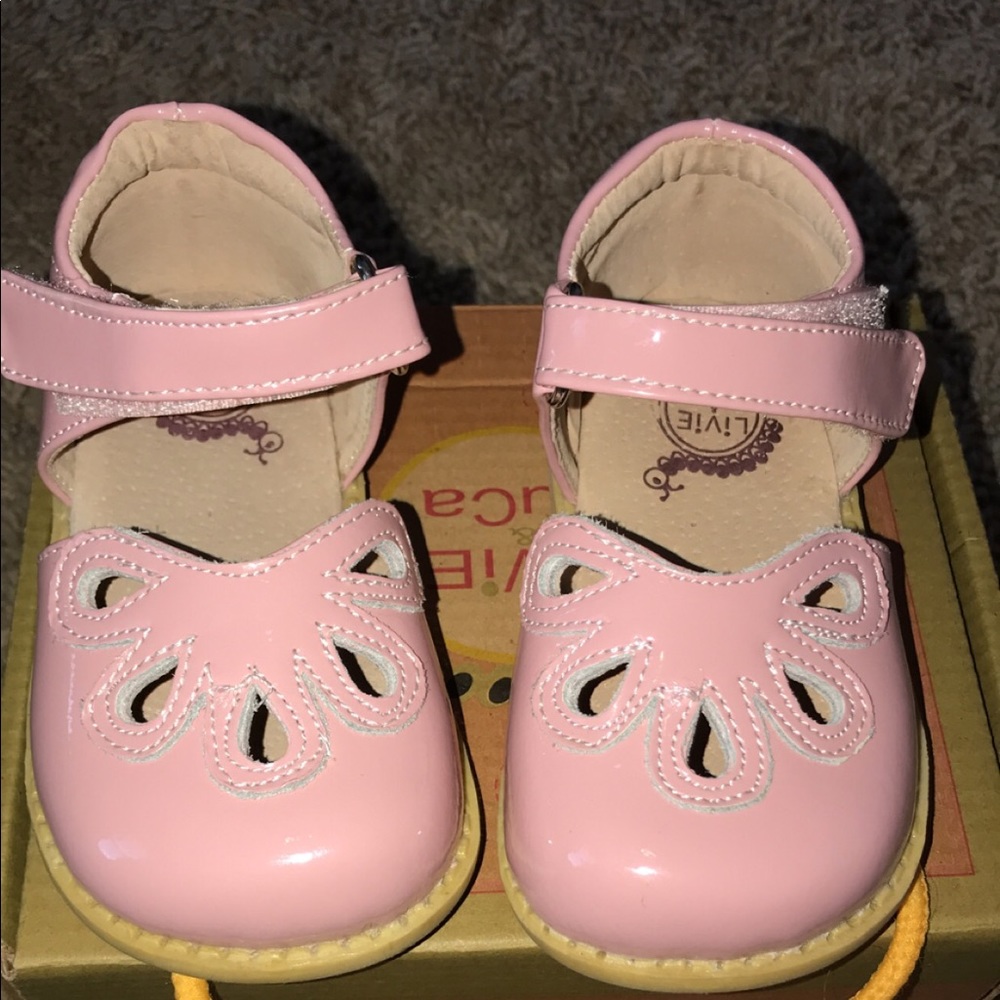 Livie and Luca size 6 HTF pink petals